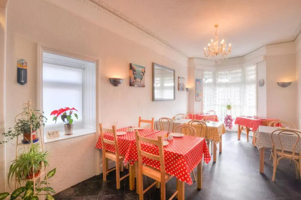 Avron House