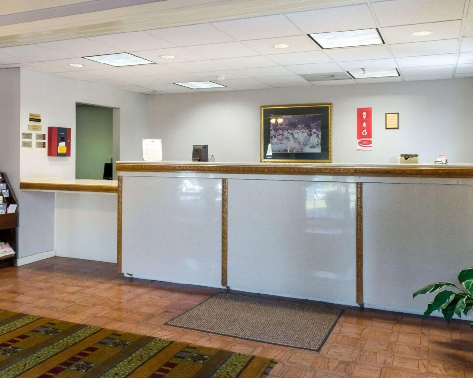 Econo Lodge Canton I-55