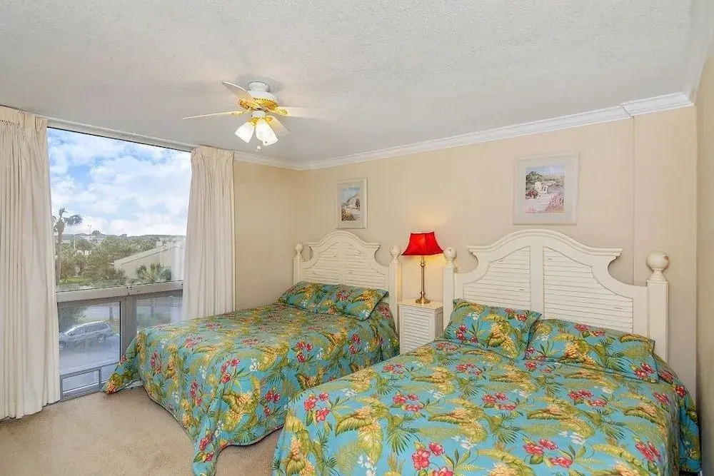 Shoreline 3041 Condo by RedAwning
