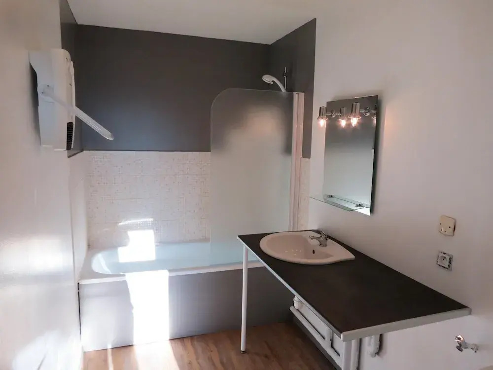 Studio in Toulouse, With Wonderful City View, Furnished Balcony and Wifi