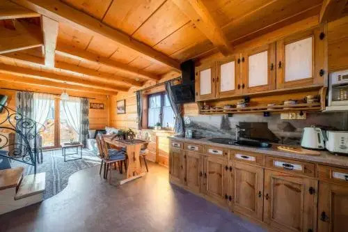 Domki Widokowe Wooden Luxury Chalet with Private Jacuzzi
