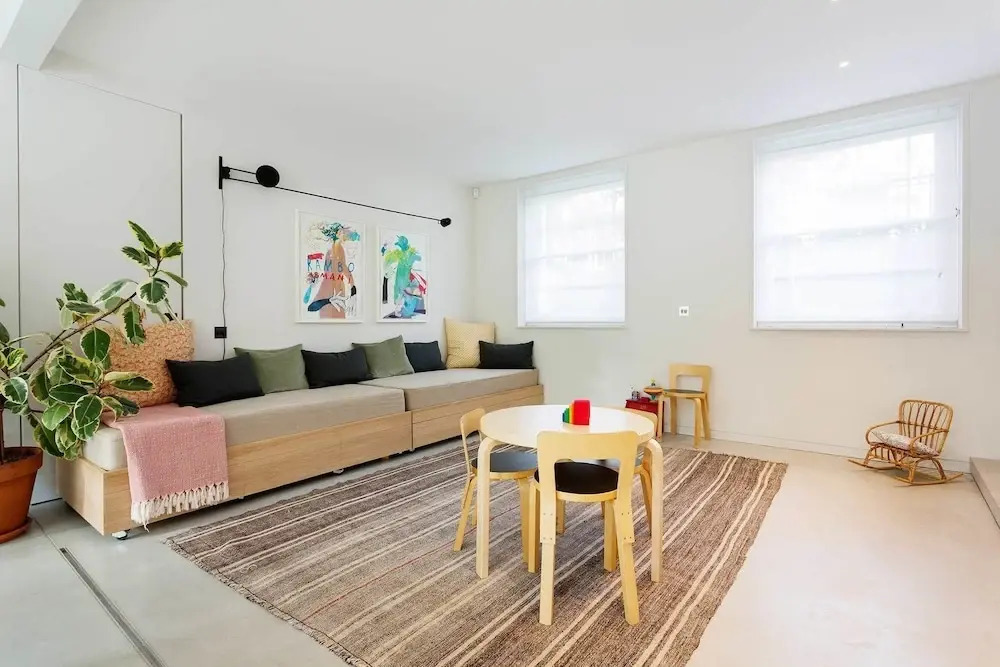 Veeve - Canonbury Charm