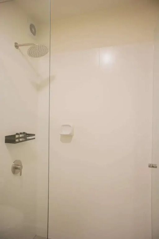 w Striking 1BR Duplex in Miraflores