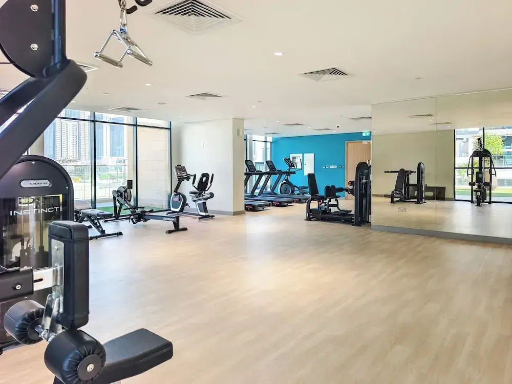 Relaxing Studio Retreat in Vibrant Meydan City,