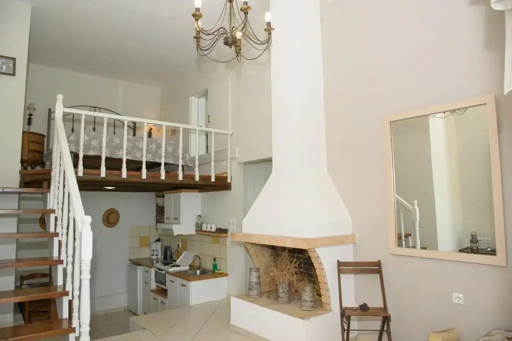 Caldera Apartments Assos