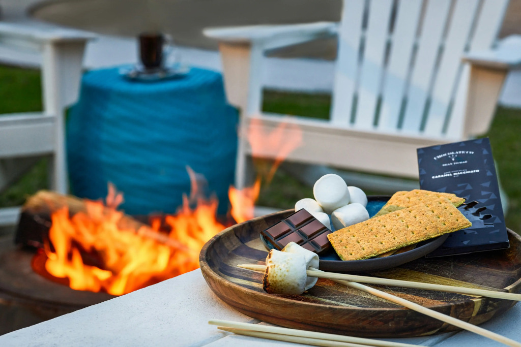 Faro Blanco Resort Marathon Florida Keys, Curio by Hilton