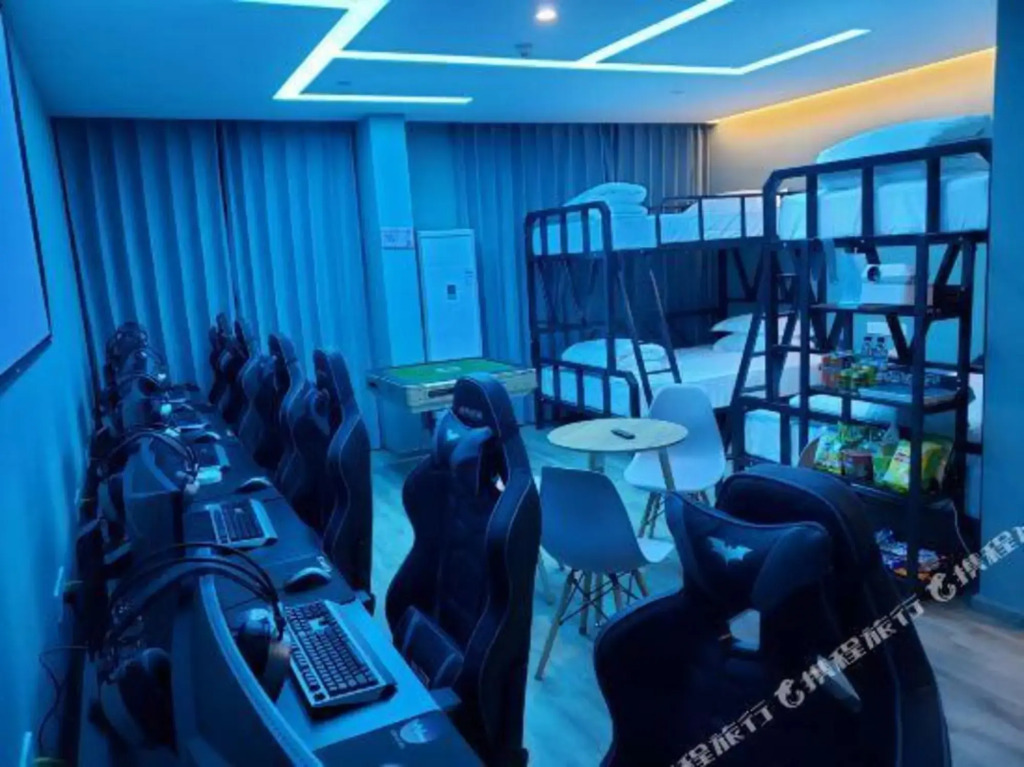 Vina Esports Hotel