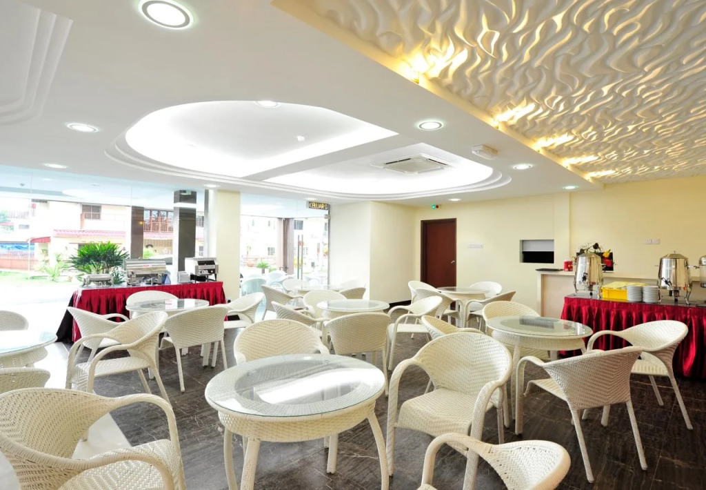 Hallmark View Hotel