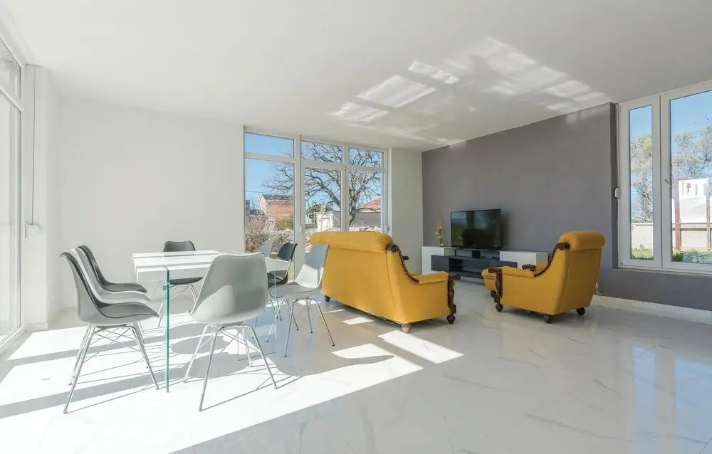 Three-Bedroom Holiday Home In Kozino