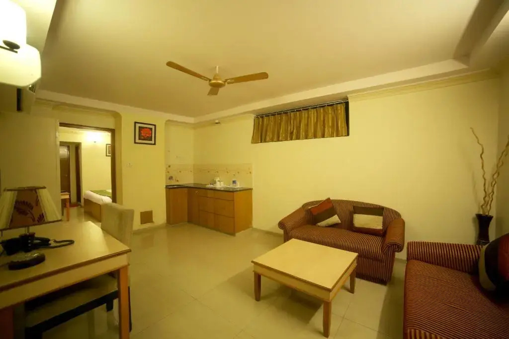 Treebo Trend Woodsvilla Suites
