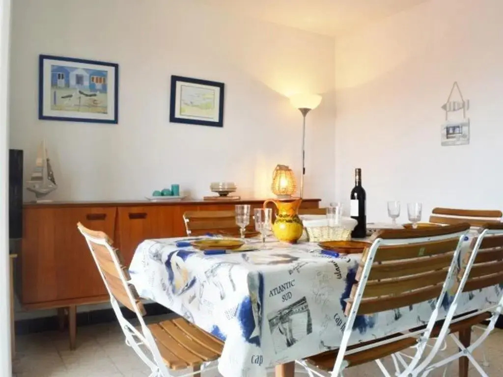 Appartement Narbonne, 3 Pièces, 6 Personnes - Fr-1-229b-701
