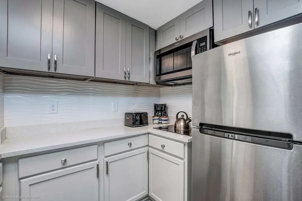 Stylish Condo CDC Standards Private Balcony 2BD 2BA 6en165