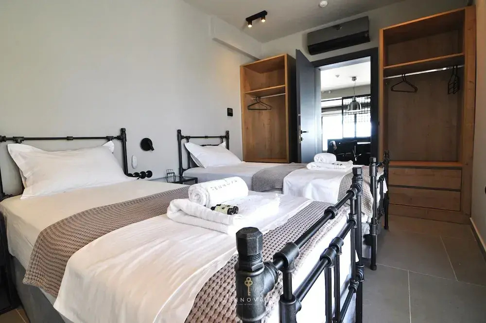Nero Luxury Suites by Zennova