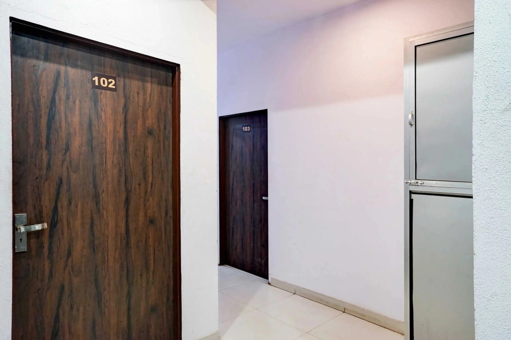Hotel O Jagatpura Near JTM Mall Formerly Royan Inn