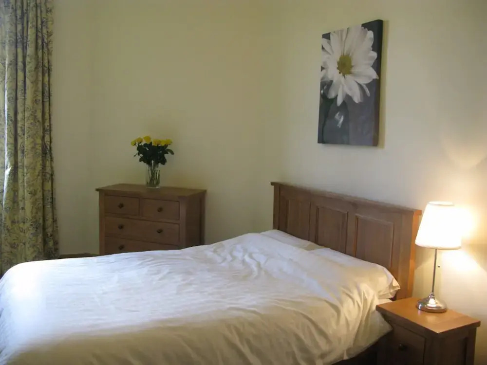 3 Bedroom Flat Near The Meadows Sleeps 6