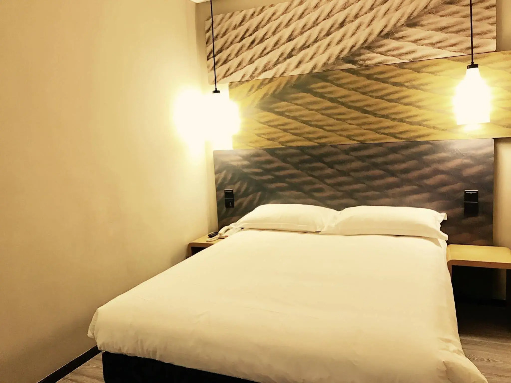 ibis Shanghai Gubei
