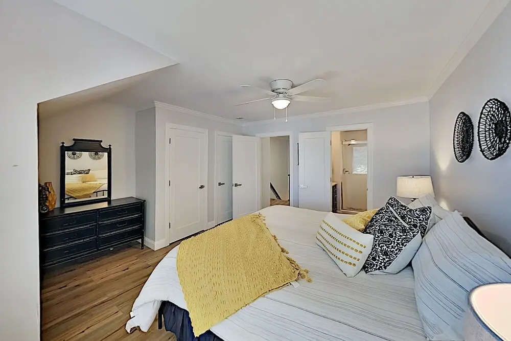 80courts 2 Bedroom Condo