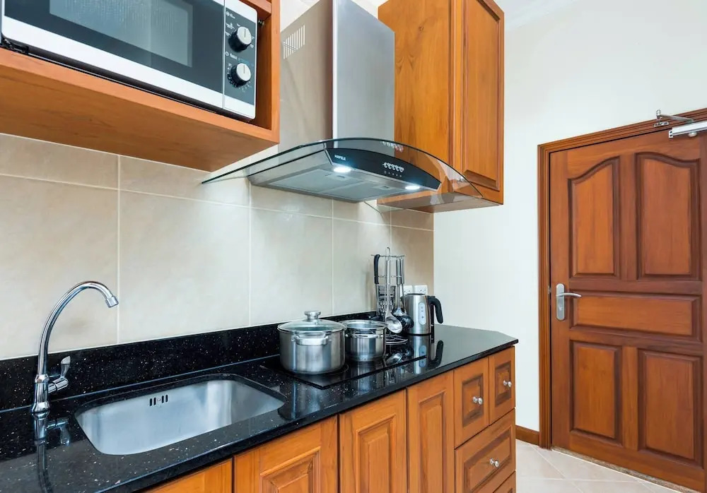 Luxury 4BR Pool Villa Pratamnak Soi5 - 50m to Beach