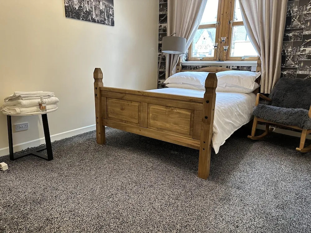 Central Glasgow Apt - Sleeps 2 & Freeparking