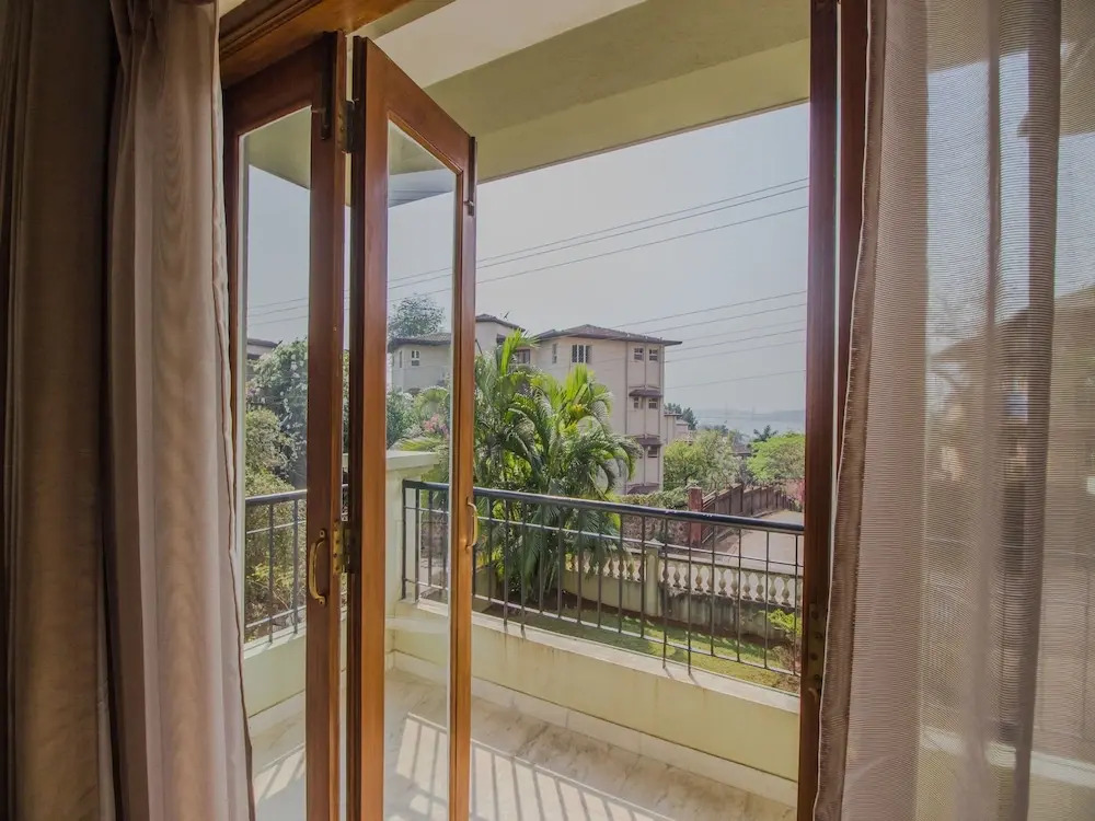 OYO 11351 Home 4BHK Miramar Beach