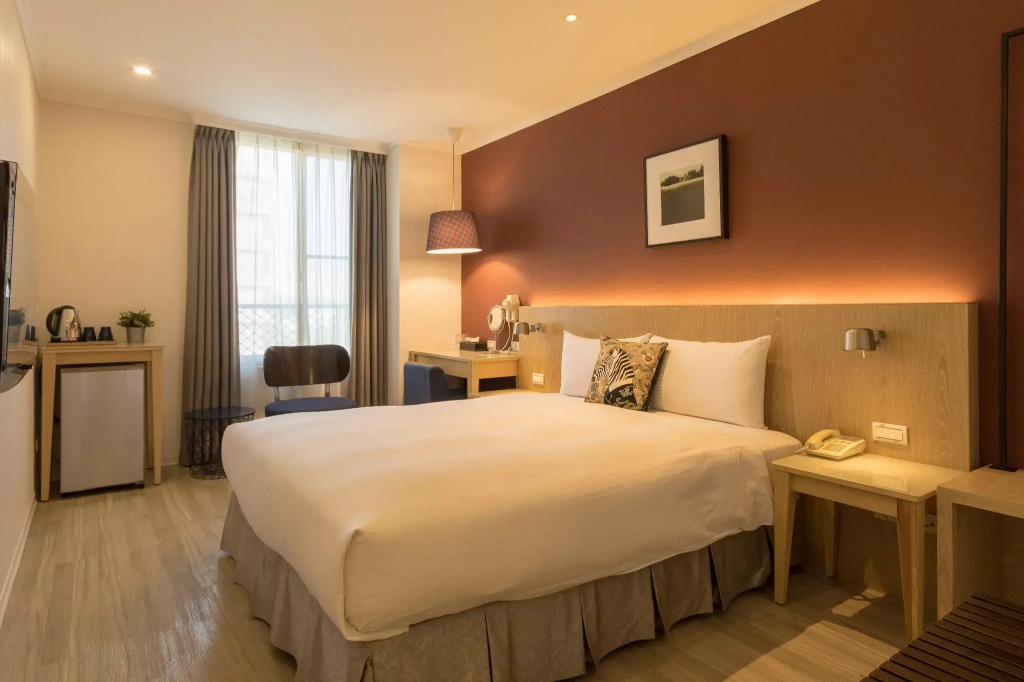 Just Enjoy Business Hotel