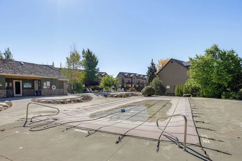Ski, Hike & Relax: Eden Condo w/ Hot Tub Access
