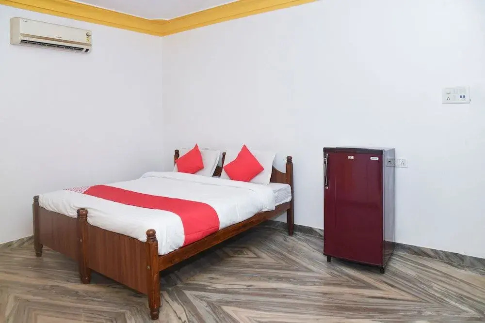 Oyo 29697 Glory Lazfina Guest House