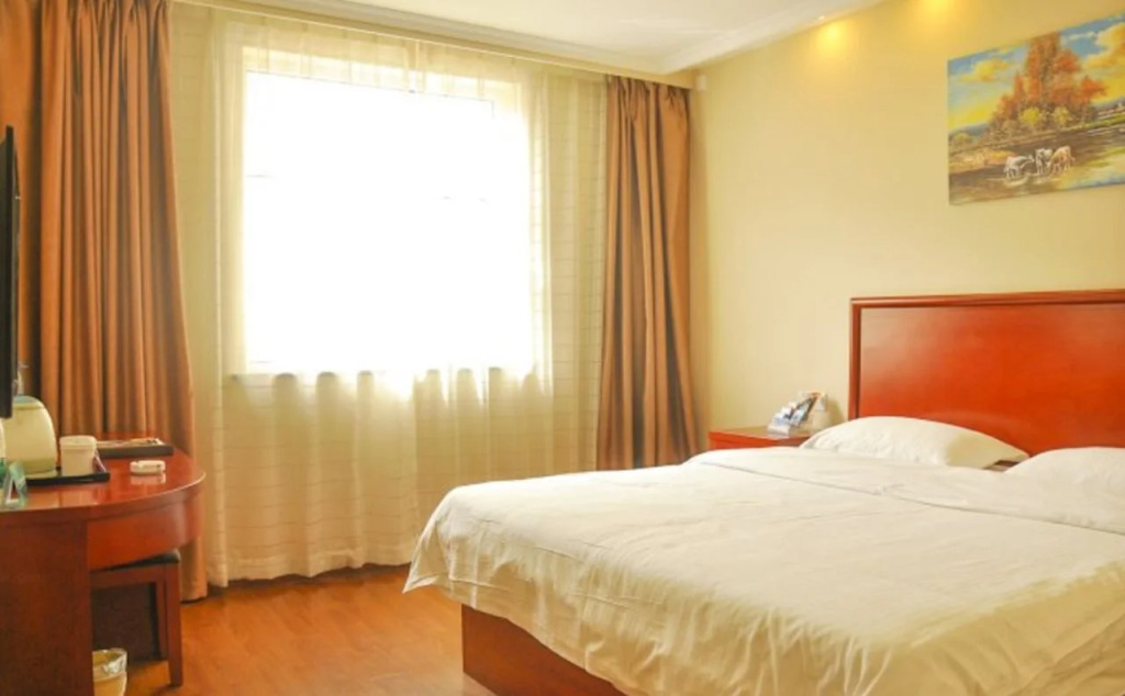 GreenTree Inn YunCheng South of Railway Station North FengHuang Road Shell Hotel