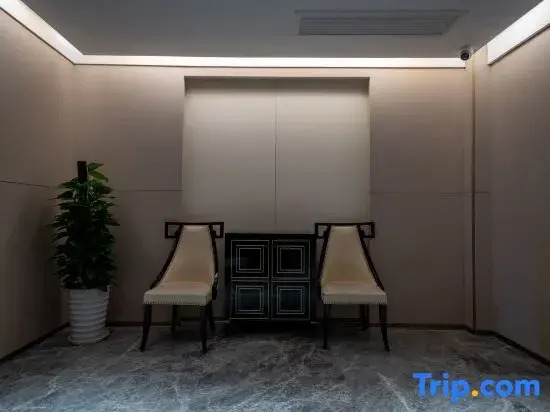 Waiting Hotel (Luoshan Road , Pudong New Area, Shanghai)