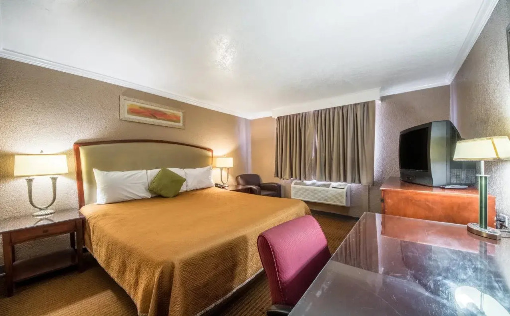 The Inn at Alamo / Riverwalk / Convention Center
