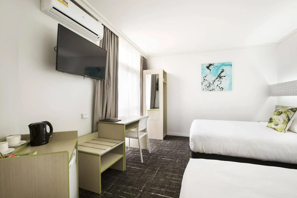 Sandringham Hotel