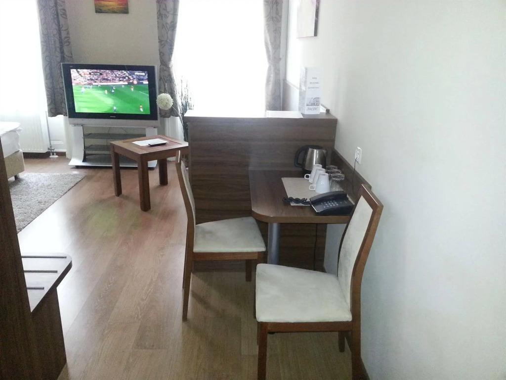 Elit Hotel