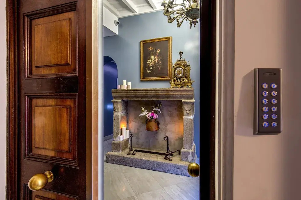GCF Luxury Suites, Guest house