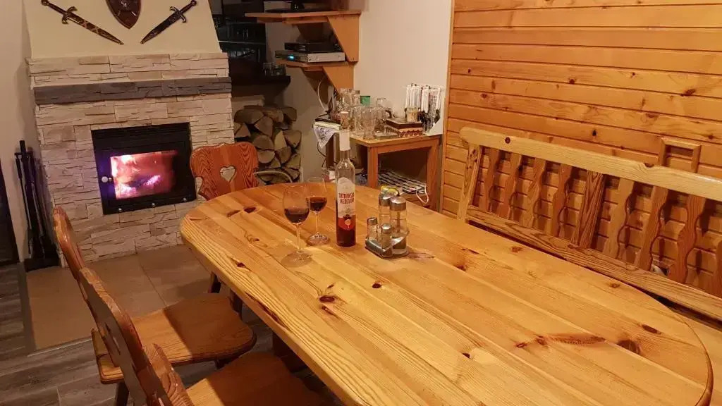 Krpáčovo, Nízke Tatry - chata na kraji lesa
