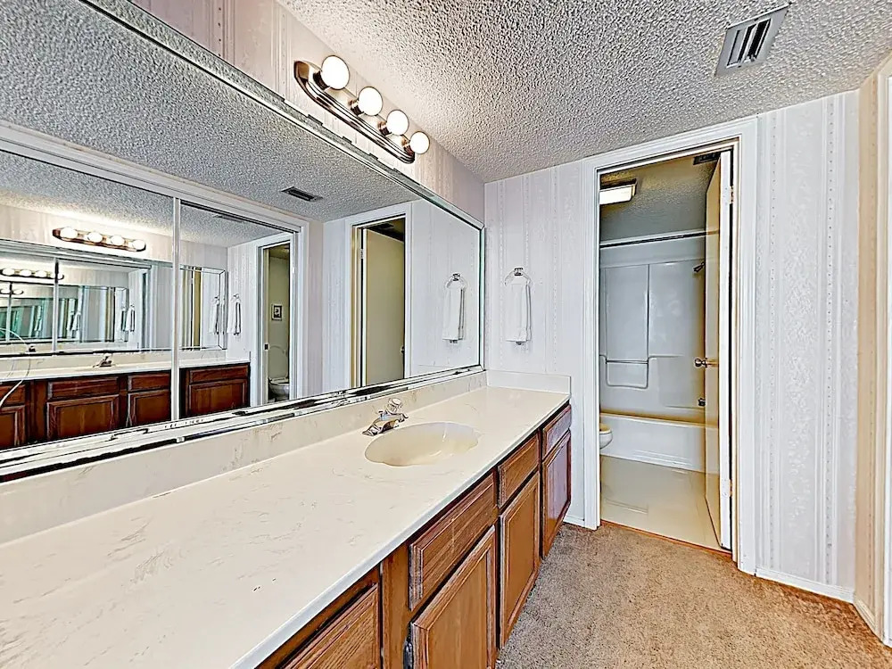 New Listing! Charming Coastal W/ Beach Views 2 Bedroom Condo