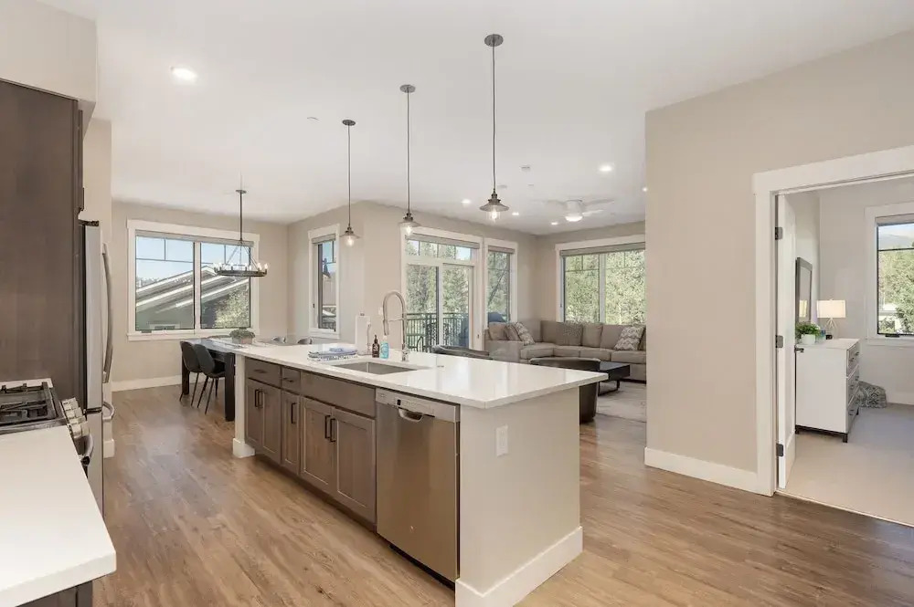 Downtown Flat 2 Bedroom Condo