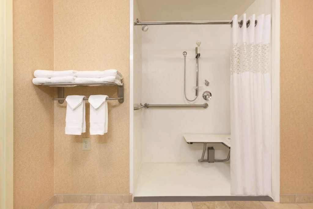 Hampton Inn & Suites Greenfield
