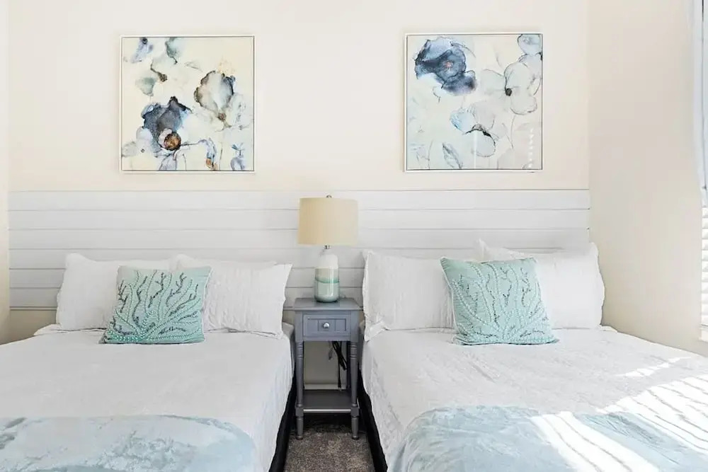 Sophisticated 6BR at Storey Lake Sl2766