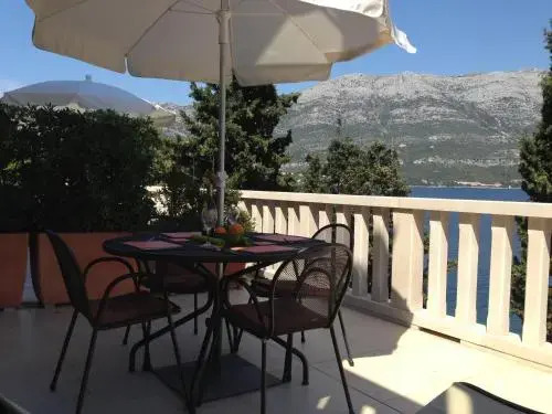 Villa Jade Apartments FRONT ROW SEA VIEW - WALK TO KORCULA OLD TOWN