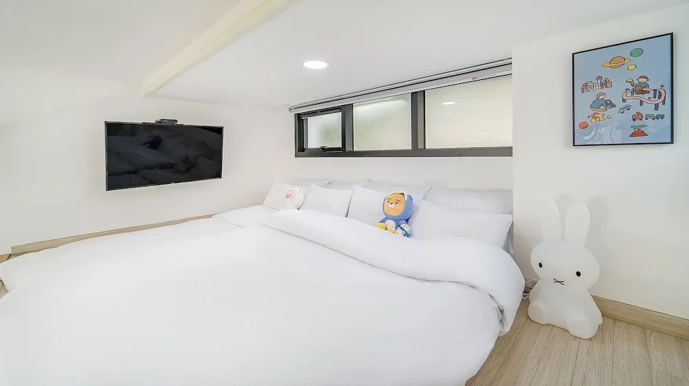 Yeosu Sea&Blue Family Pension