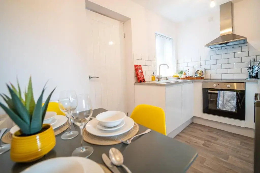 River View Home - 2 bed