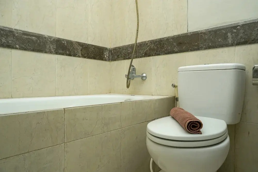 Comfy 1Br At Bellezza Apartment