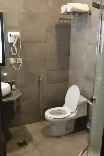 Aral Suites