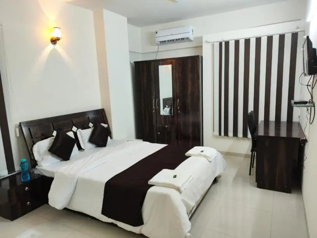 Royal Palm Hospitality Services 3