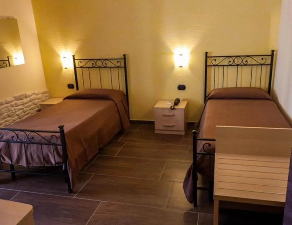 Mimi Hotel & Camping