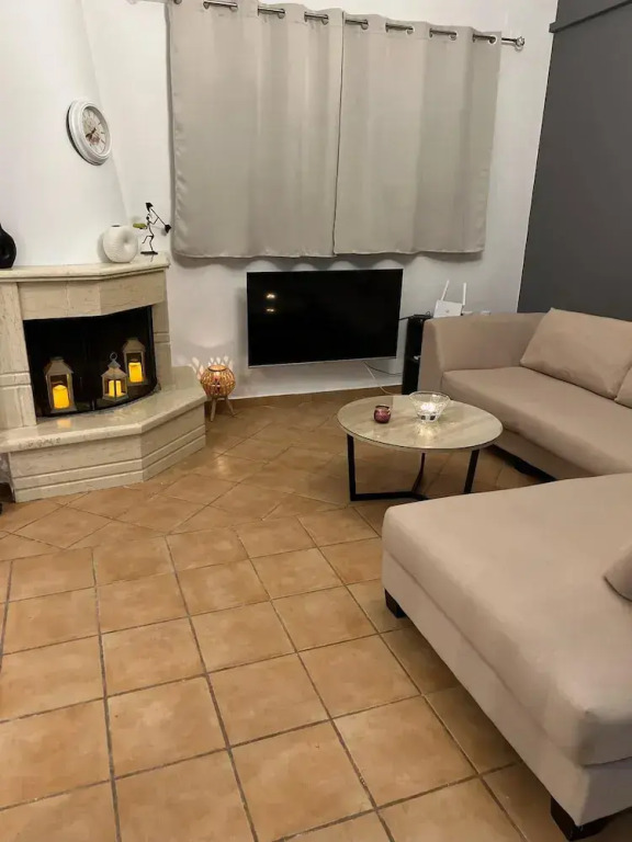 Olive Gem 2-bed Apt Sleeps 4 With Fireplace