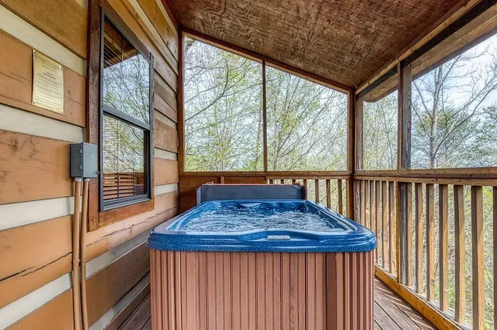 Er18 - The Lazy Bear View Great Location - Close To Town! 1 Bedroom Cabin by RedAwning