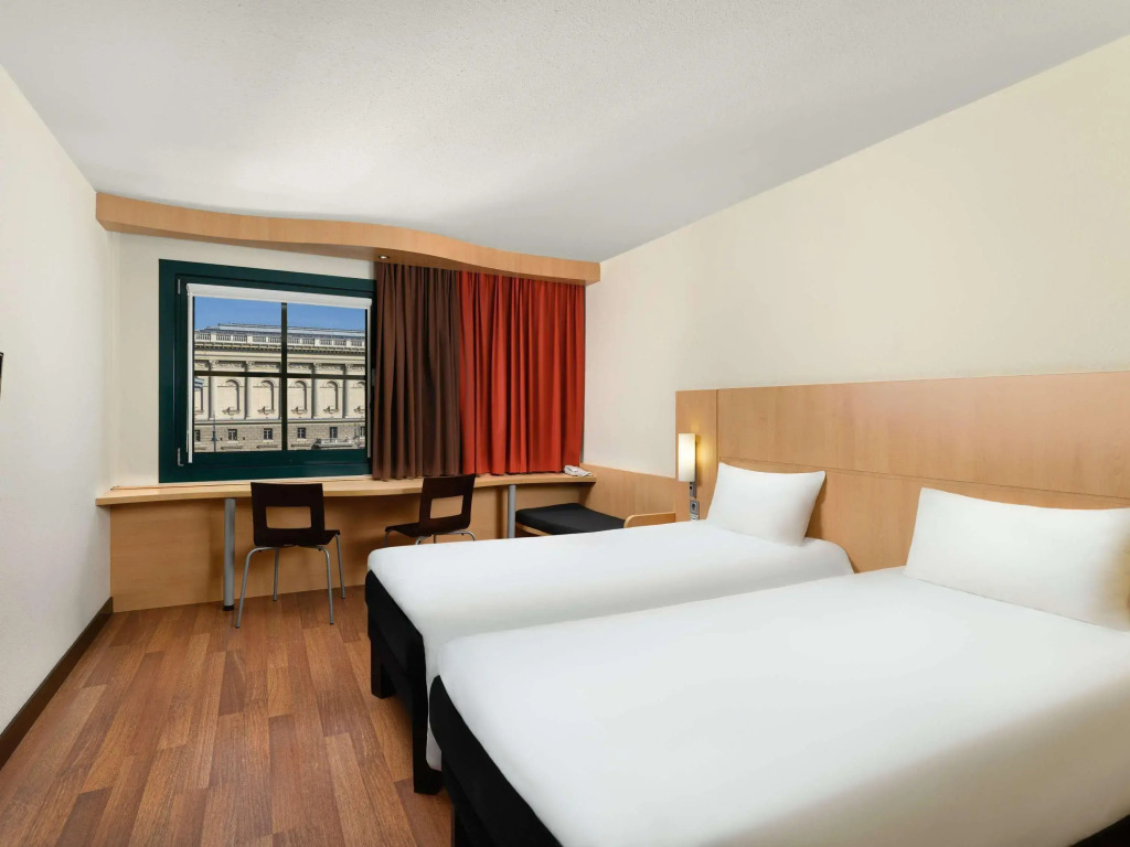 Ibis Budapest Heroes Square