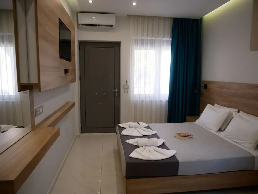 Erotokritos Studios near the beach