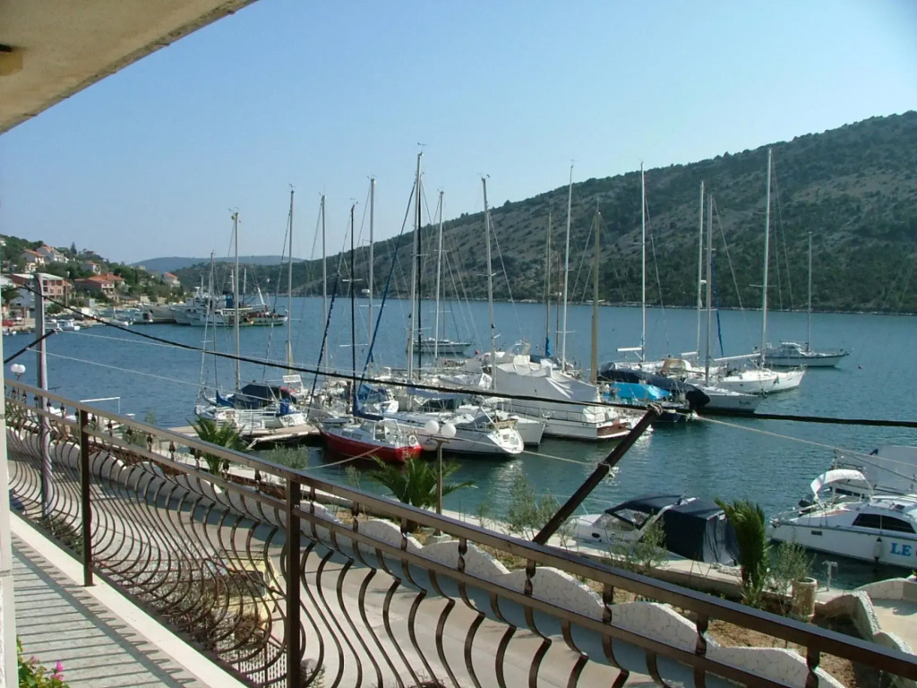 Mar - 10m From the sea - A2